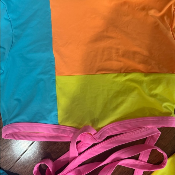 One One Swim Martina Strappy Long Sleeve Bikini Top - Picture 3 of 5